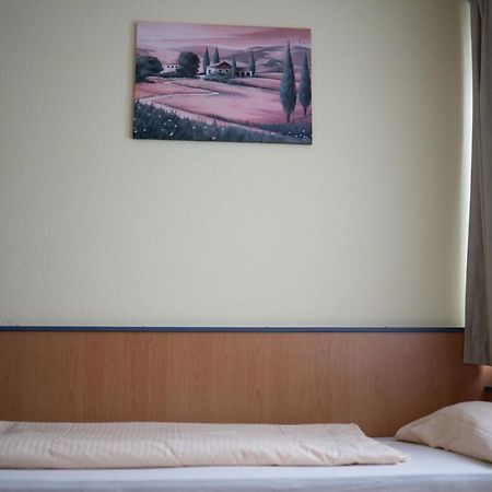 Radlstadl - Brauhaus Und Hotel Kaarst Luaran gambar